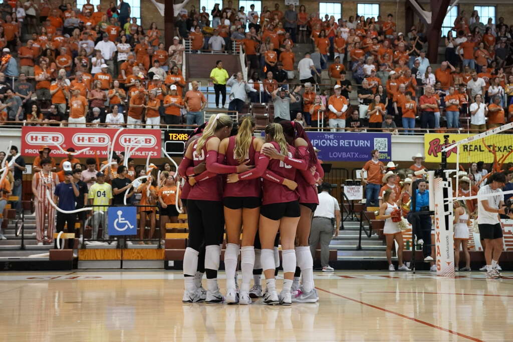 Hogs Swept by Longhorns on Friday