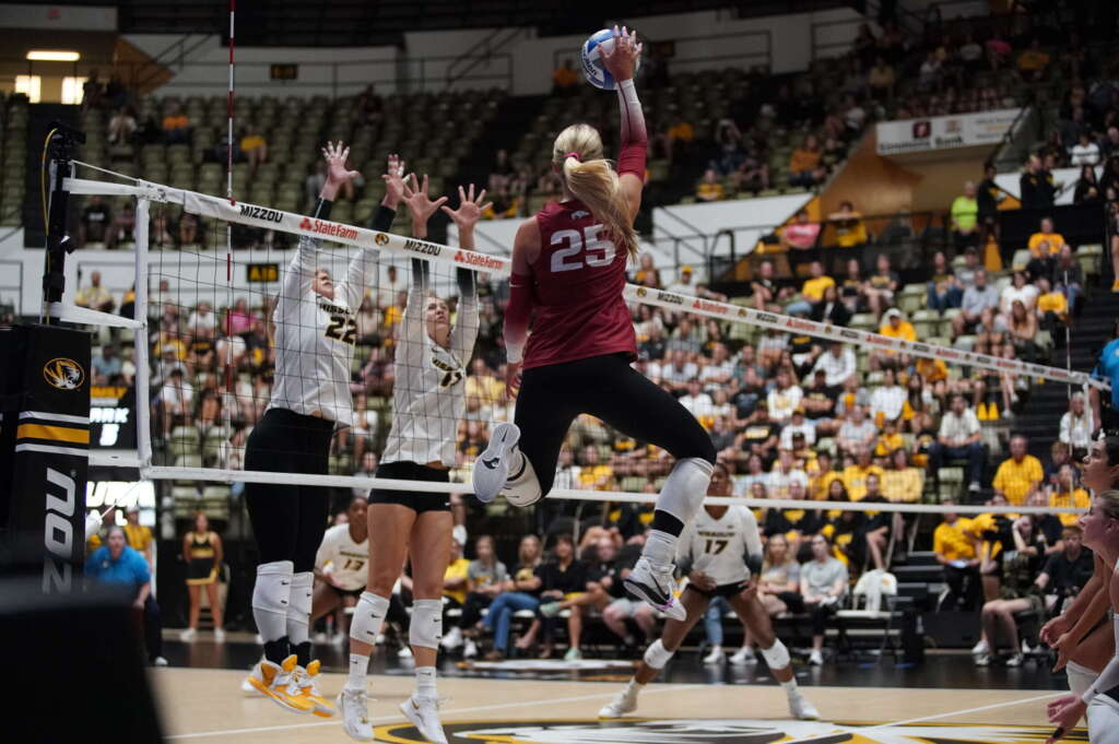 Arkansas Swept by Mizzou on Friday