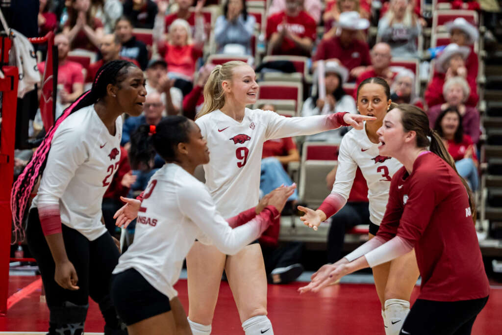 Hogs Close Out Regular Season with Pair of Road Matches