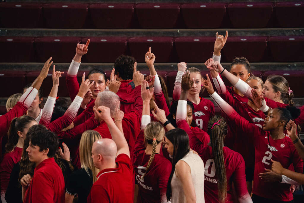 Razorbacks Open SEC Volleyball Tournament Play on Friday
