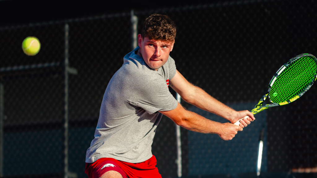 Hogs Head to Ann Arbor for ITA Central Sectional Championships
