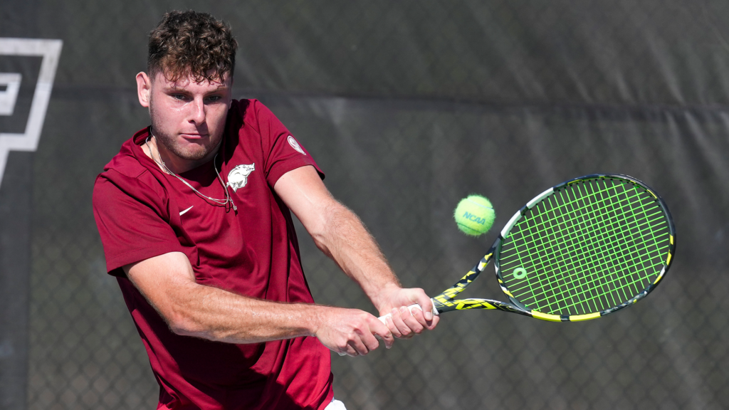 Vrba Advances to Round of 32 at NCAA Singles Championships