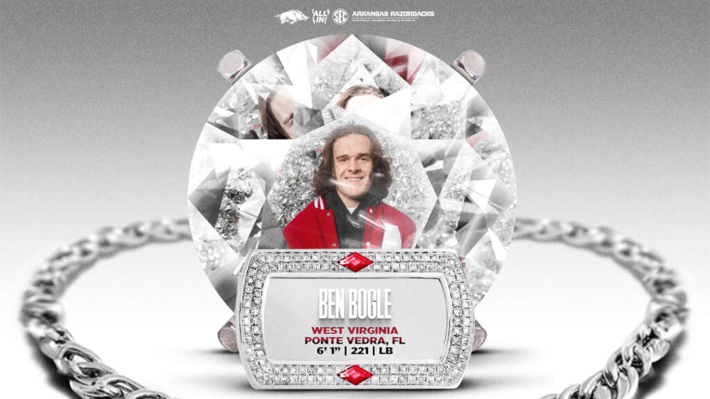 LB Ben Bogle signs with Arkansas