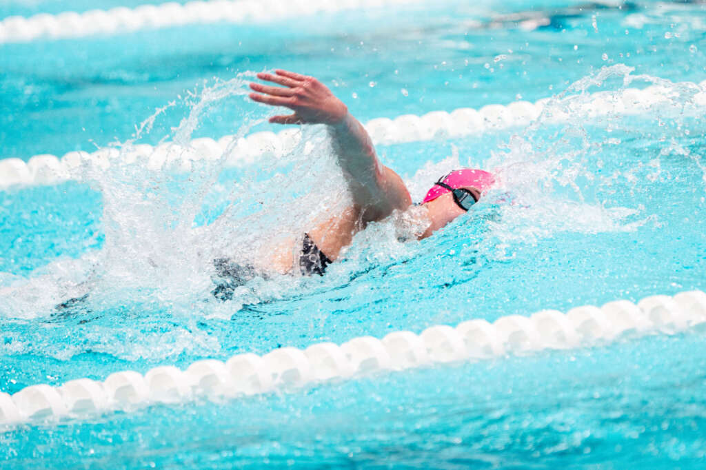 Hogs Fall to Jayhawks in Final Road Dual Meet of the Season