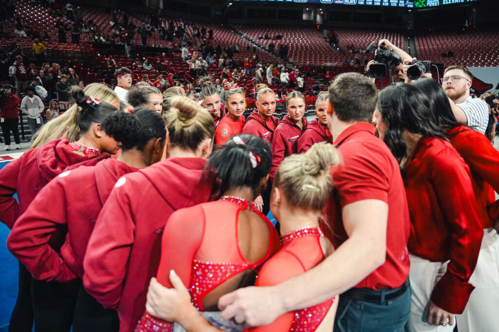 Gymbacks Post Team, Floor Season Highs in Victory Over Redhawks