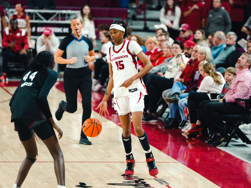 Jada Bates Scores Career High 16 in Loss to No. 3 South Carolina