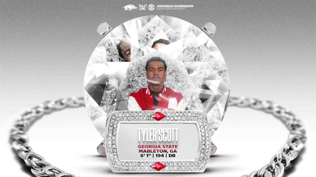 DB Tyler Scott picks Razorbacks