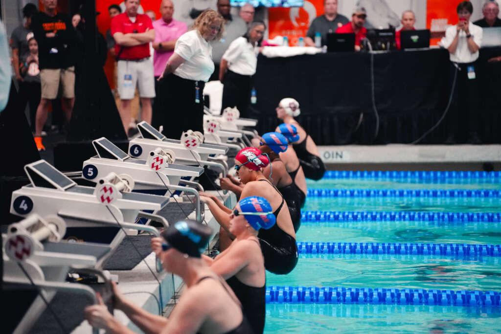 Pair of Seniors Lead Razorbacks Into Wednesday’s Finals