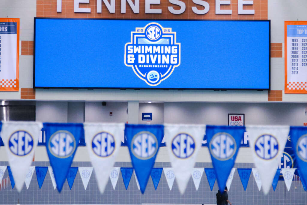 Razorbacks Head to Knoxville for SEC Championships