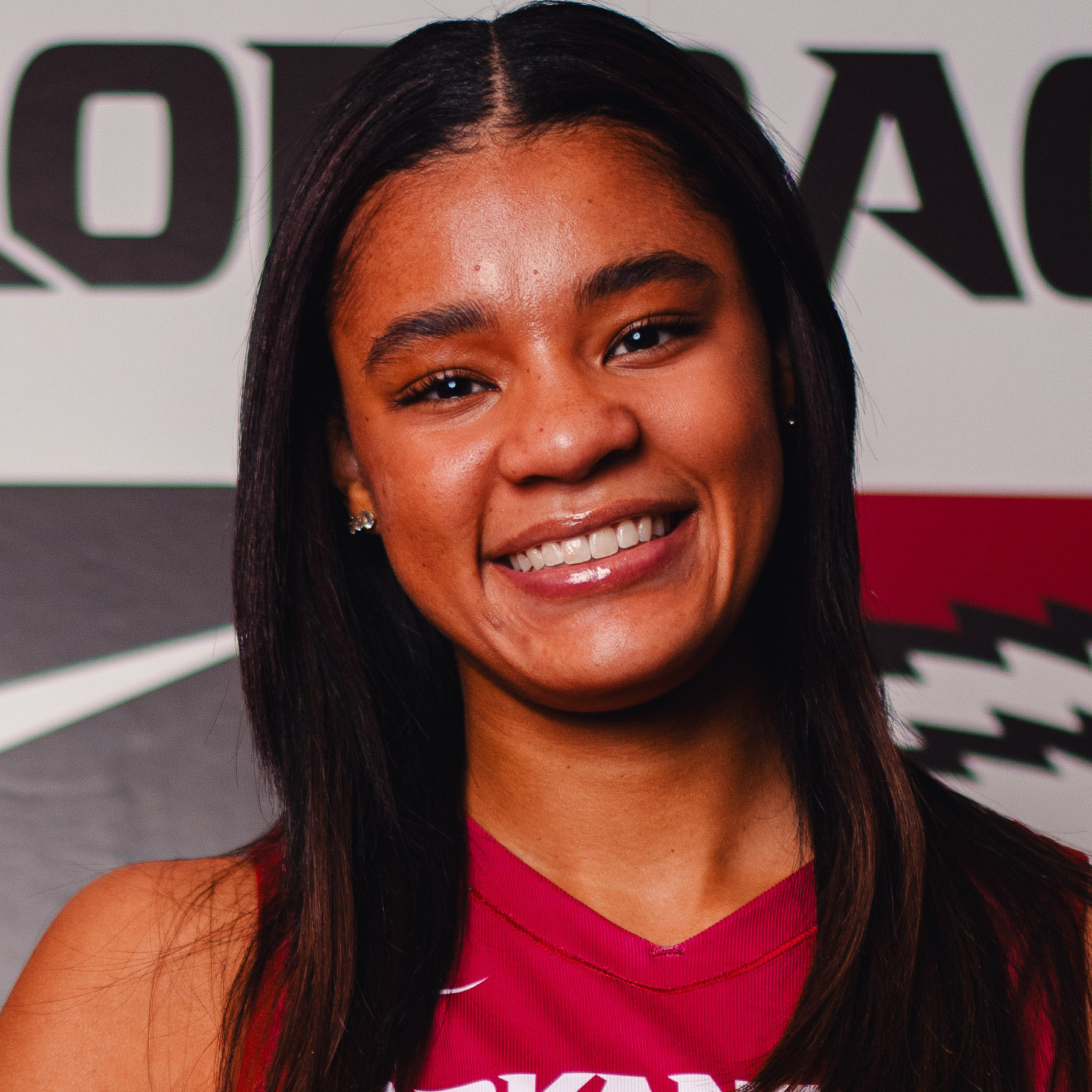 Layla Smith - Volleyball - Arkansas Razorbacks