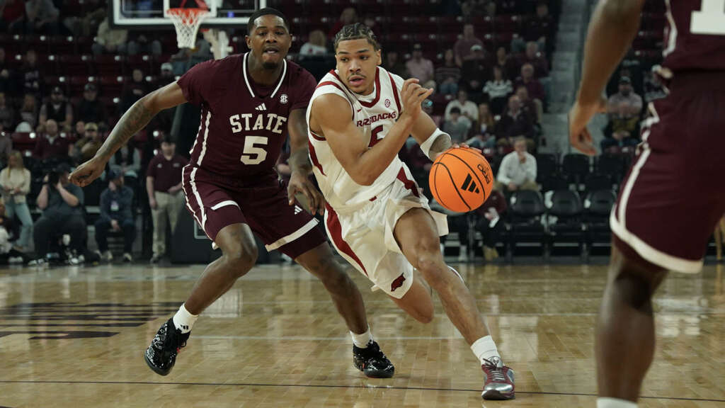 Hogs cruise by Bulldogs, 88-68