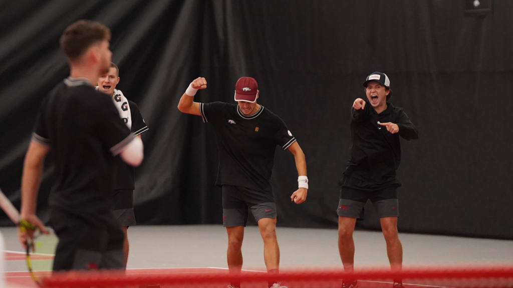 Arkansas Heads North for Sunday Doubleheader