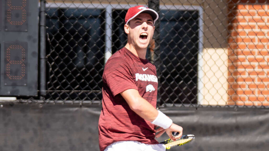 Men’s Tennis tames #14 Auburn