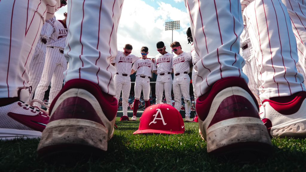 Razorbacks, Golden Eagles Clash in Midweek Matchup