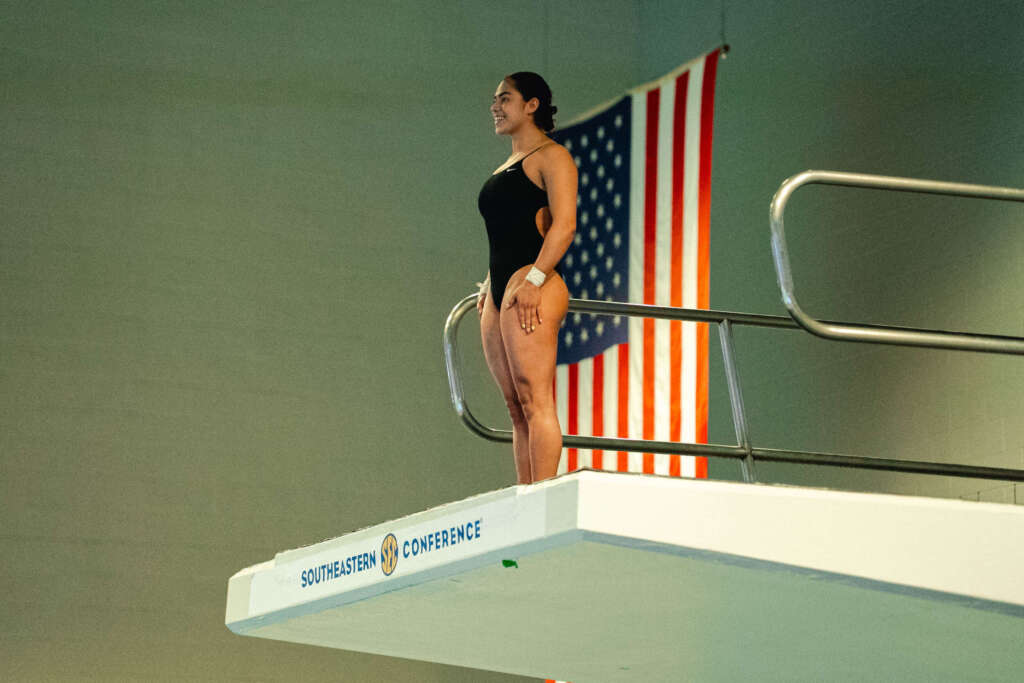 Razorbacks Conclude Zone Diving, Majo Sanchez Qualifies in All Three Events