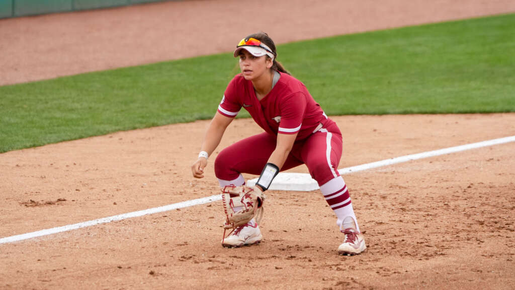 Hogs Fall in Series Finale to Alabama, 4-1