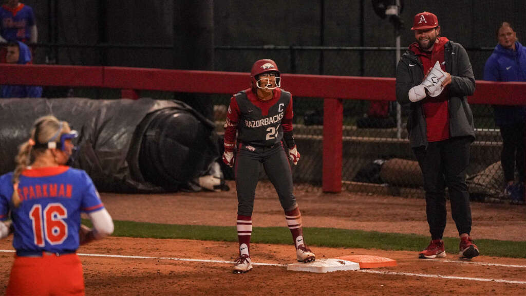 Johnson Sets Arkansas Career Hits Record in 6-2 Win Over No. 3/5 Florida