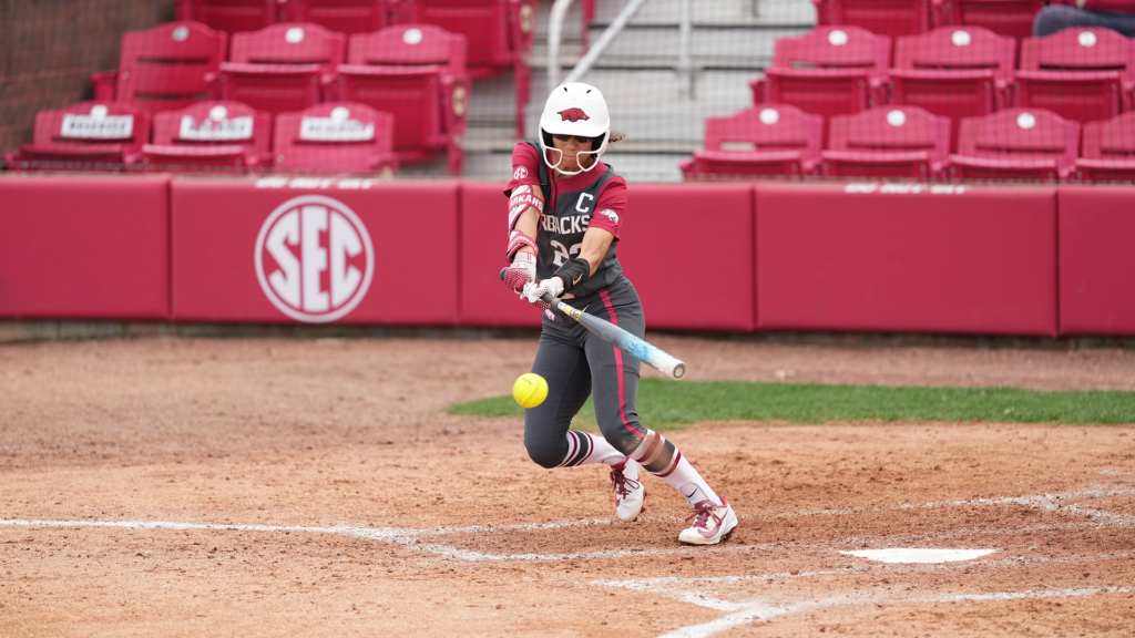 No. 7/9 Hogs Fall in SEC Opener to 12/15 Georgia, 7-2