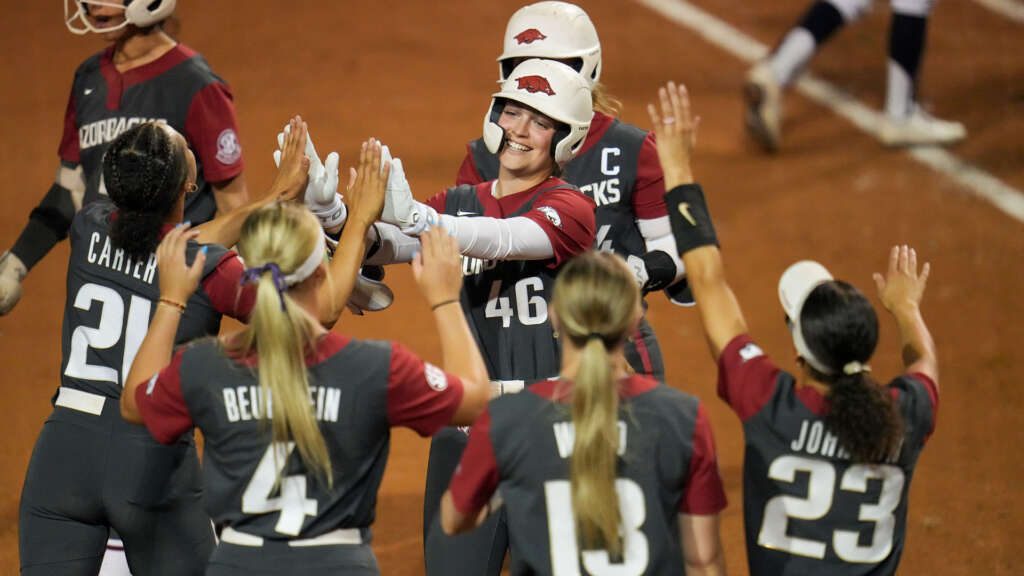 Hogs Register 14 Hits in 12-4 Run-Rule Triumph Over UConn