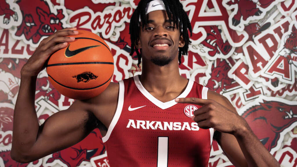 Cooper Bowser Signs with Arkansas