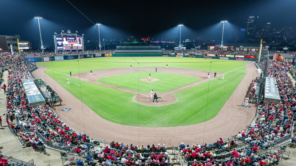 Hogs in The Rock for Midweek Matchup against Golden Lions