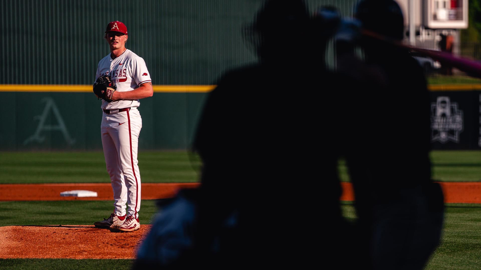 Hogs Close Out Midweek Slate against Demons