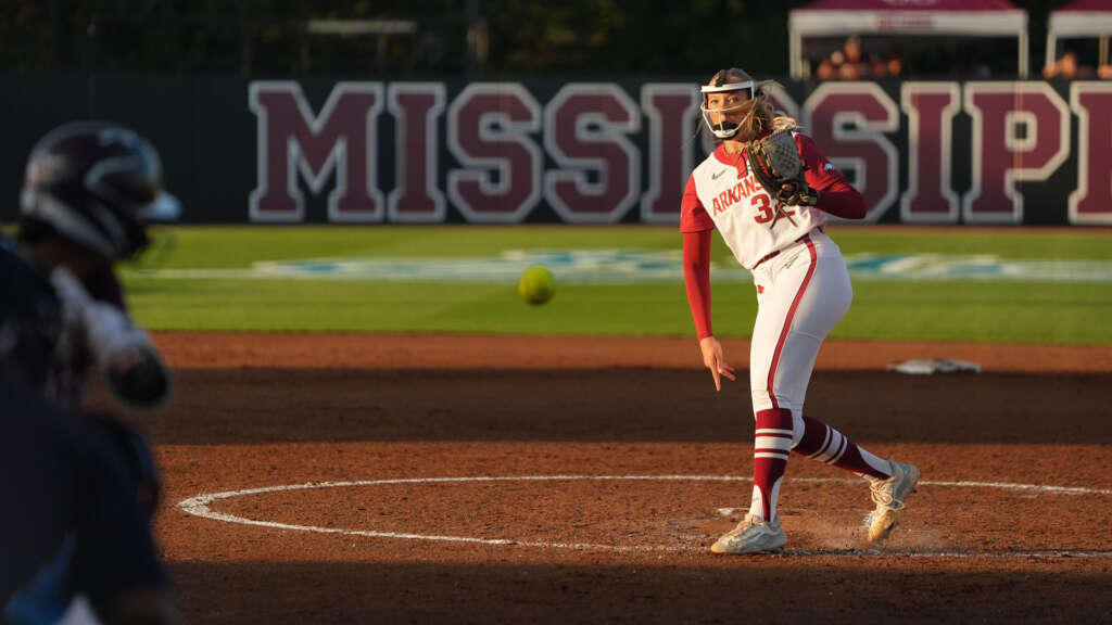 No. 6/8 Hogs Fall to No. 15/13 Mississippi State in 1-0 Pitcher’s Duel