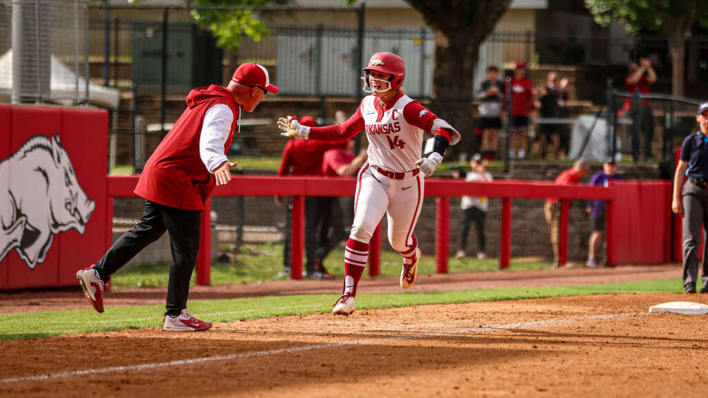 No. 5 Arkansas Opens Super Regional With 14-5 Run-Rule Triumph Over Duke