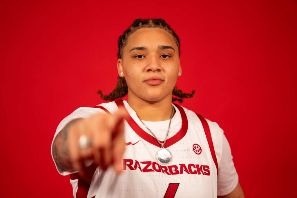 Kateri Poole Signs with Arkansas