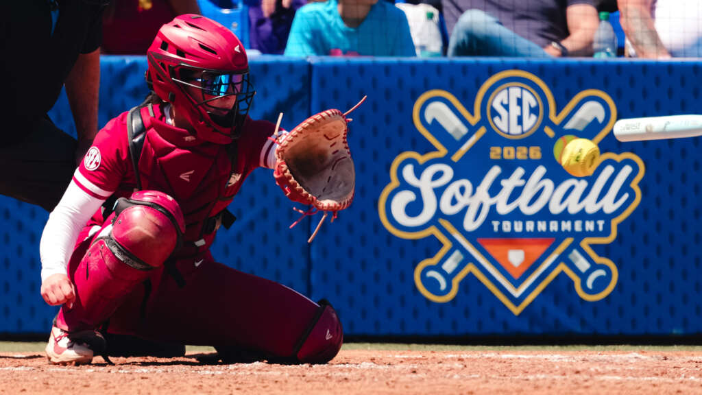No. 5/9 Arkansas Falls in SEC Tournament Quarterfinals to No. 3/4 Alabama, 7-1
