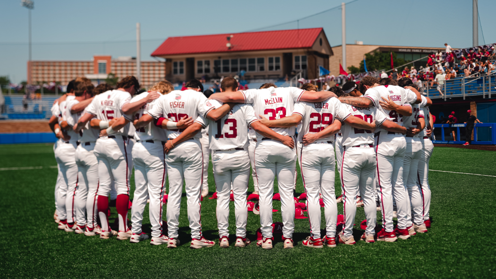 Hogs’ Season Ends in NCAA Lawrence Regional