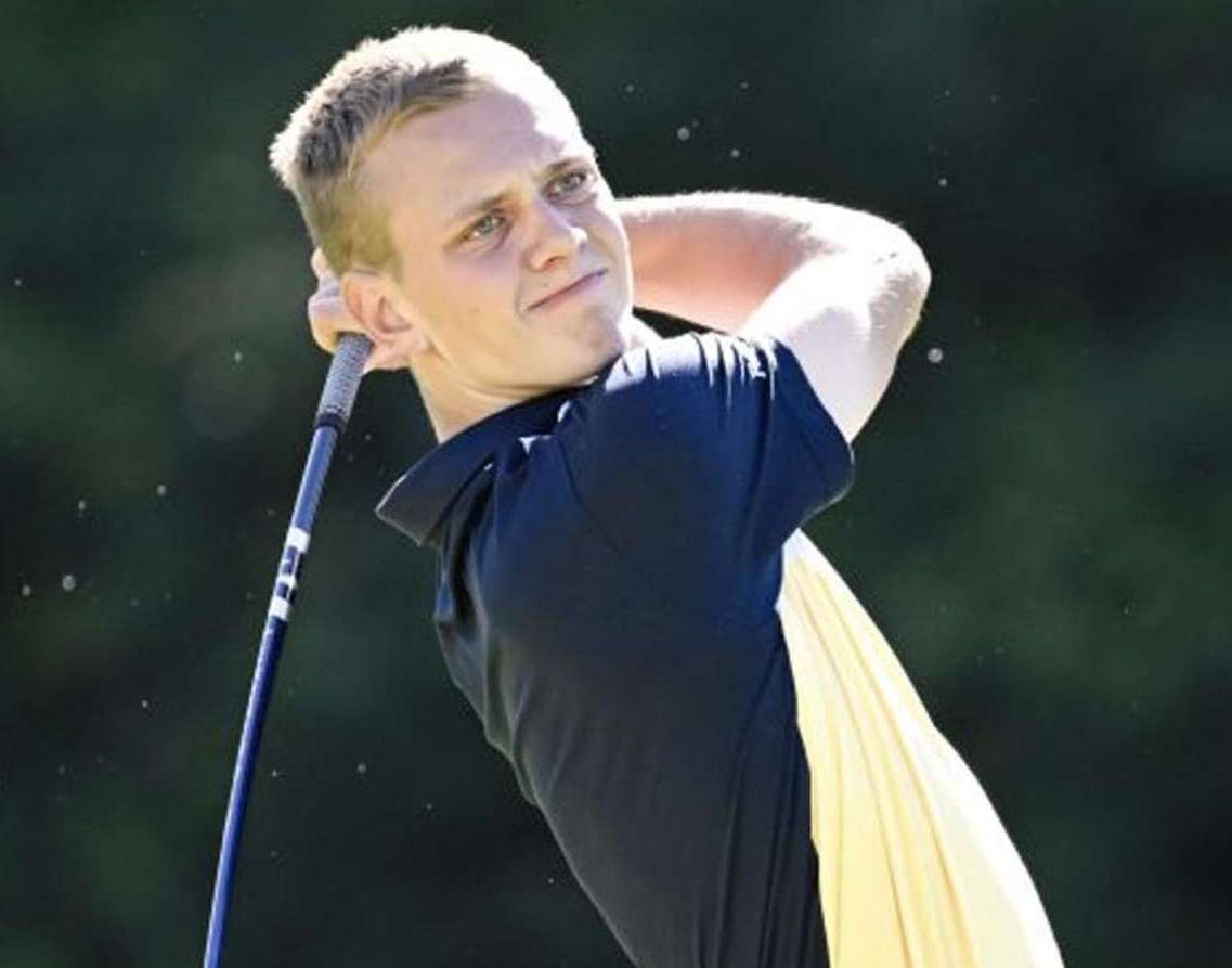 Neo Berg - Men's Golf - Arkansas Razorbacks