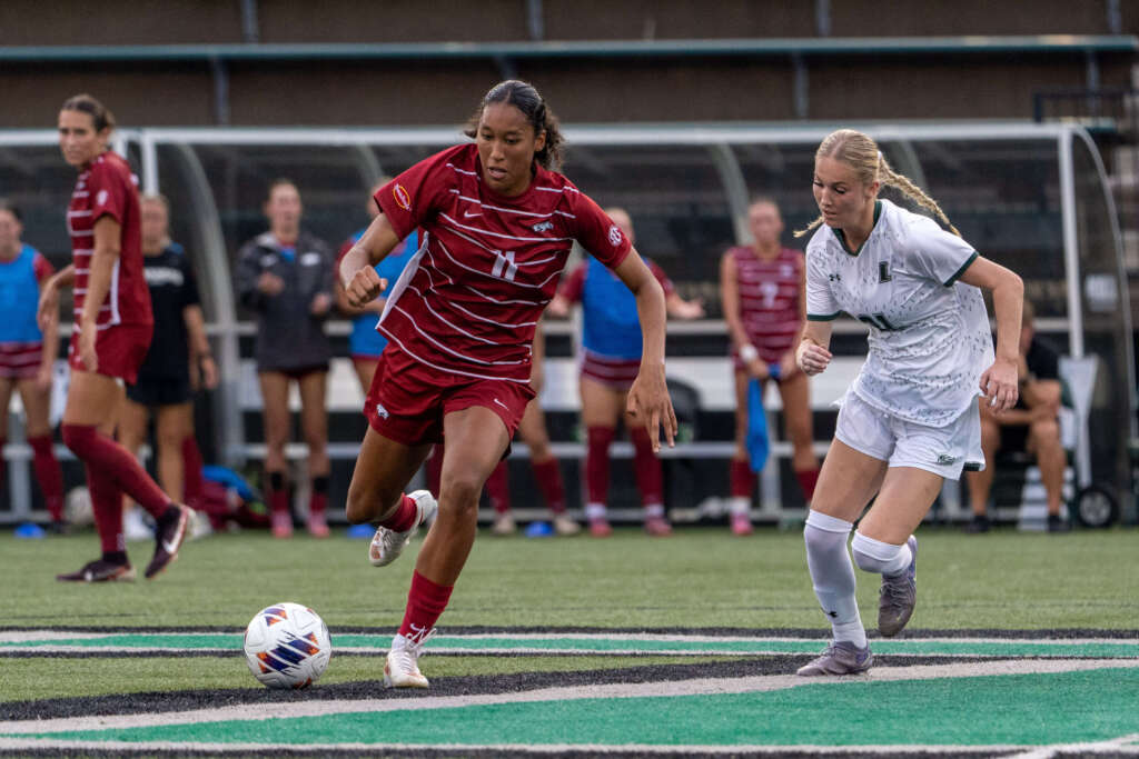 No. 10 Arkansas Plays to 1-1 Draw at Loyola Maryland