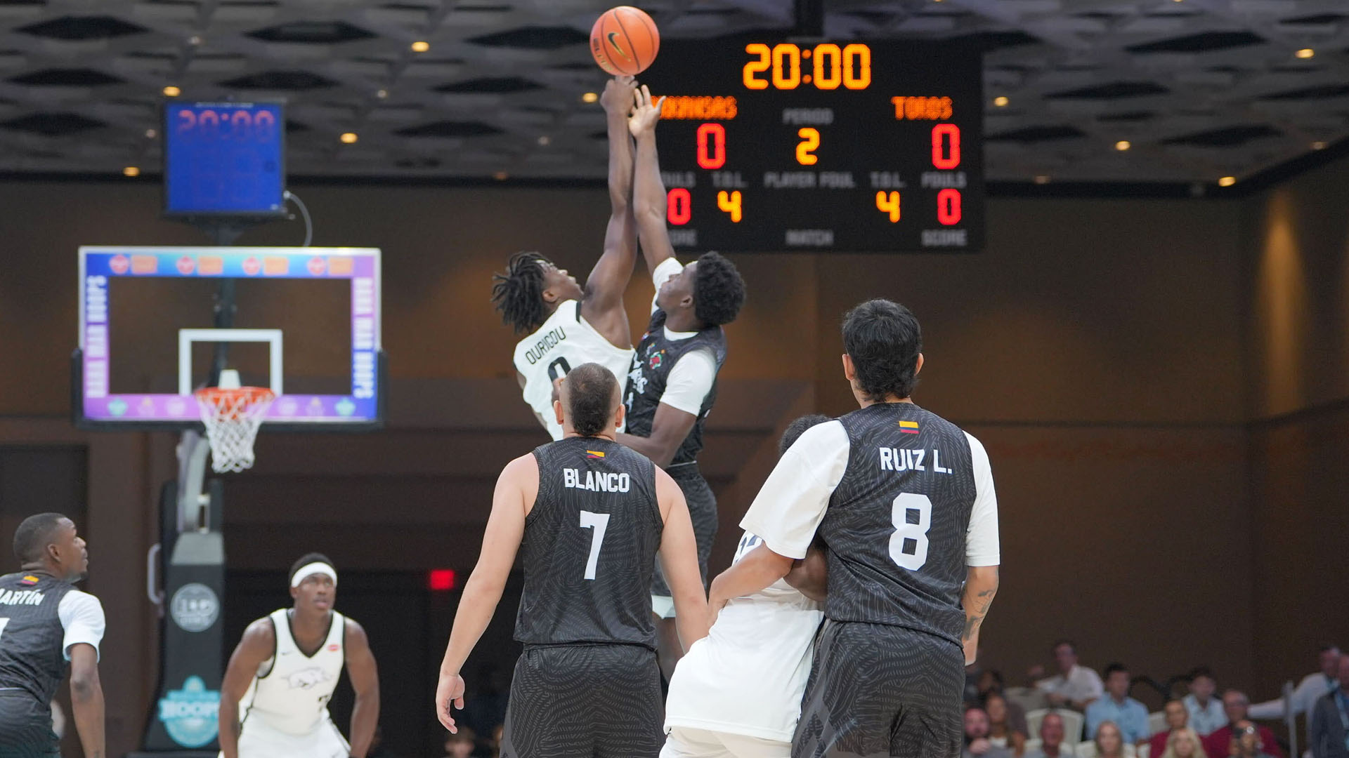 Arkansas Pulls Away in Second Half, Corrals Toros del Valle, 91-49