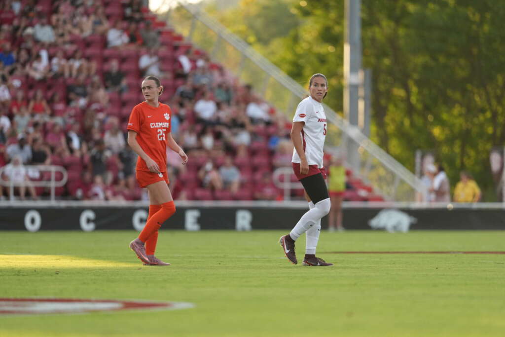 Hogs Fall to Clemson, 1-0