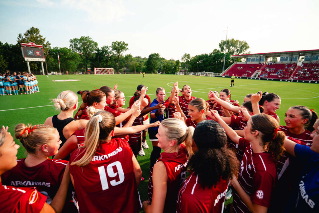 📸 Hogs top Roos in exhibition opener