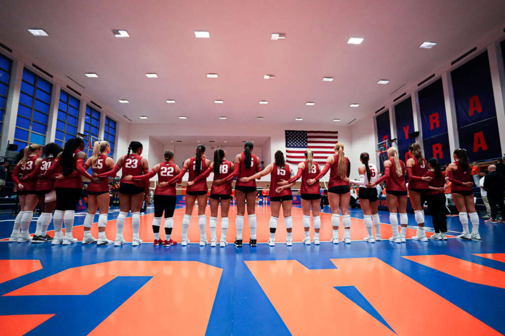 Hogs Outshine Orange 3-1 in Showdown at the Net