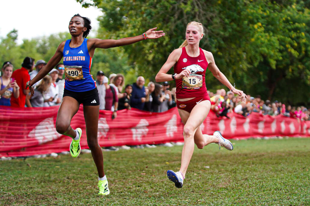 Braelyn Combe wins Chile Pepper 5k, Razorbacks claim team title